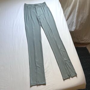 NWT RUVE grey knit elastic waist slim leg pants